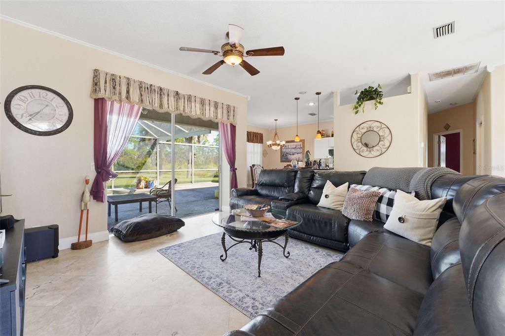 Active With Contract: $369,000 (3 beds, 2 baths, 1772 Square Feet)