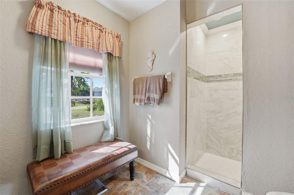 Active With Contract: $369,000 (3 beds, 2 baths, 1772 Square Feet)