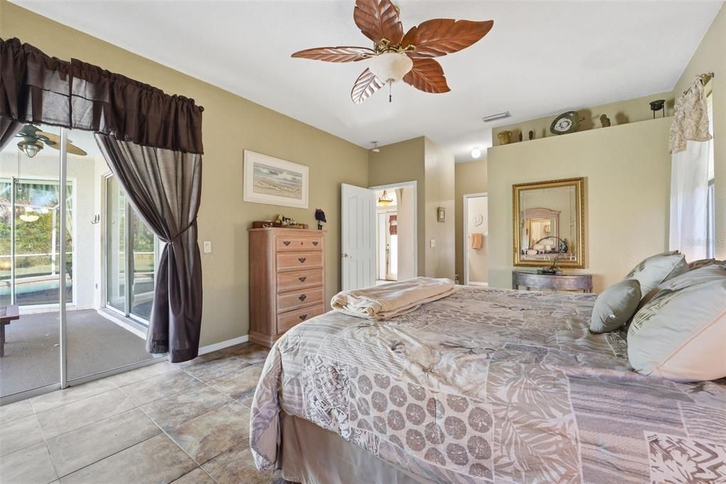 Active With Contract: $369,000 (3 beds, 2 baths, 1772 Square Feet)