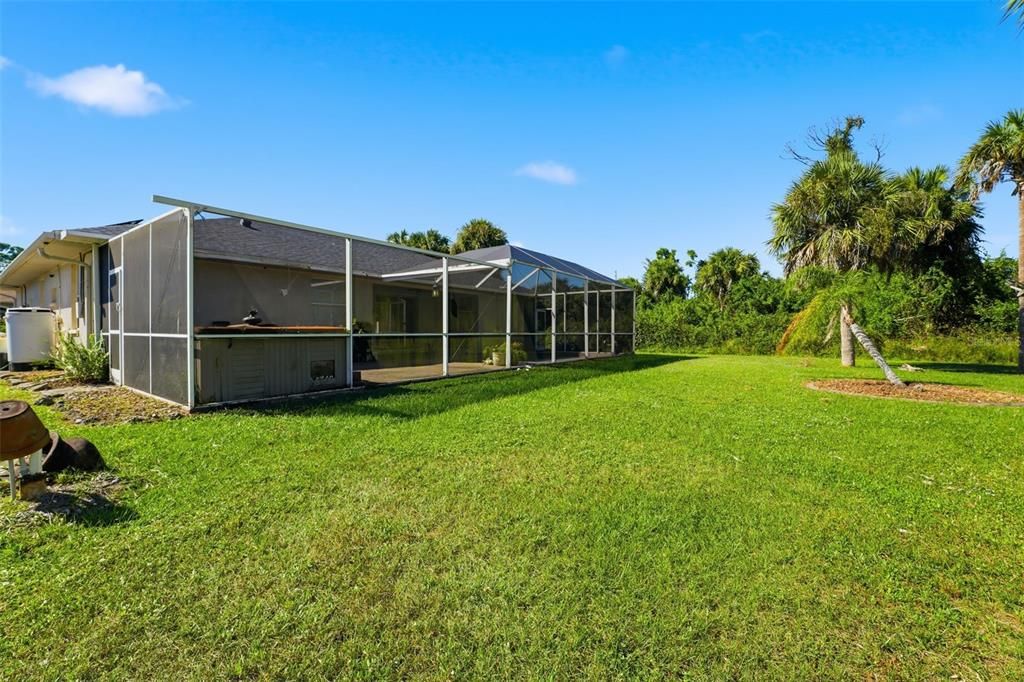 Active With Contract: $369,000 (3 beds, 2 baths, 1772 Square Feet)