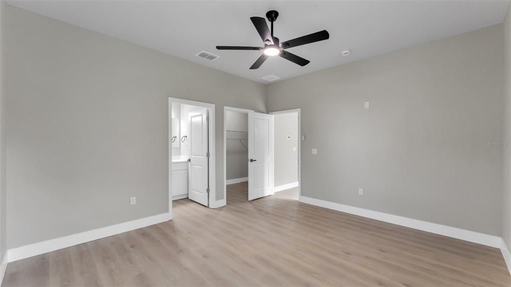 Active With Contract: $285,900 (3 beds, 2 baths, 1214 Square Feet)