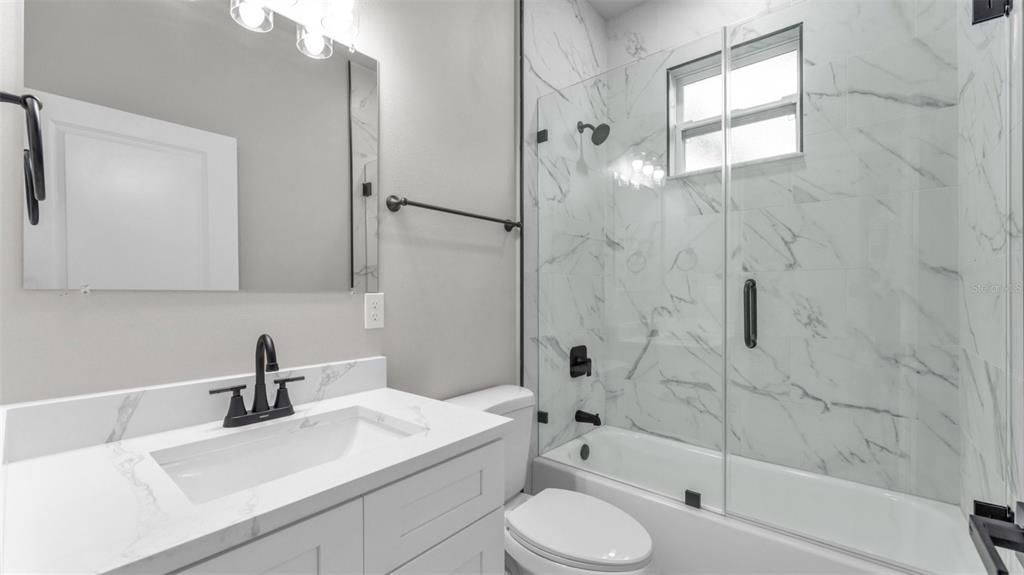 Active With Contract: $285,900 (3 beds, 2 baths, 1214 Square Feet)