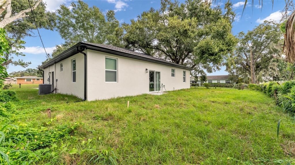 Active With Contract: $285,900 (3 beds, 2 baths, 1214 Square Feet)