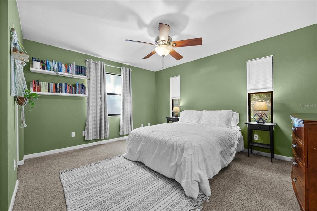 For Sale: $284,500 (3 beds, 2 baths, 1456 Square Feet)