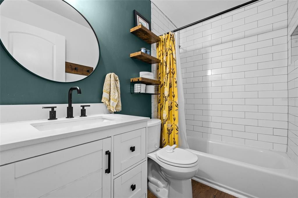 For Sale: $284,500 (3 beds, 2 baths, 1456 Square Feet)