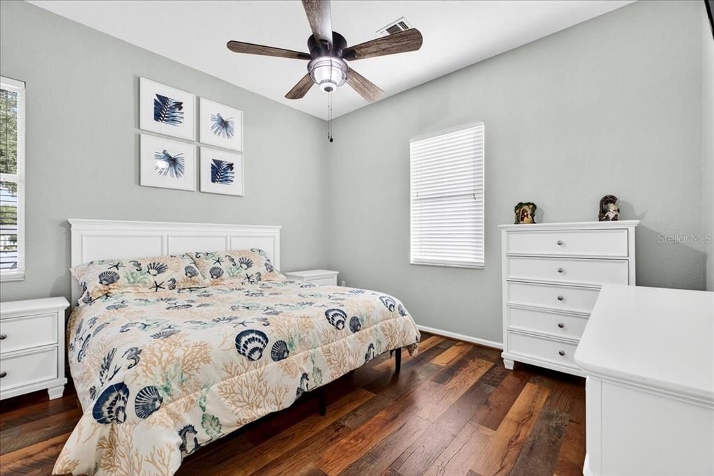 For Sale: $420,000 (2 beds, 2 baths, 1383 Square Feet)