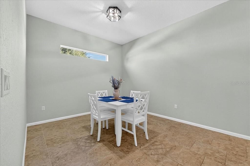 For Sale: $420,000 (2 beds, 2 baths, 1383 Square Feet)