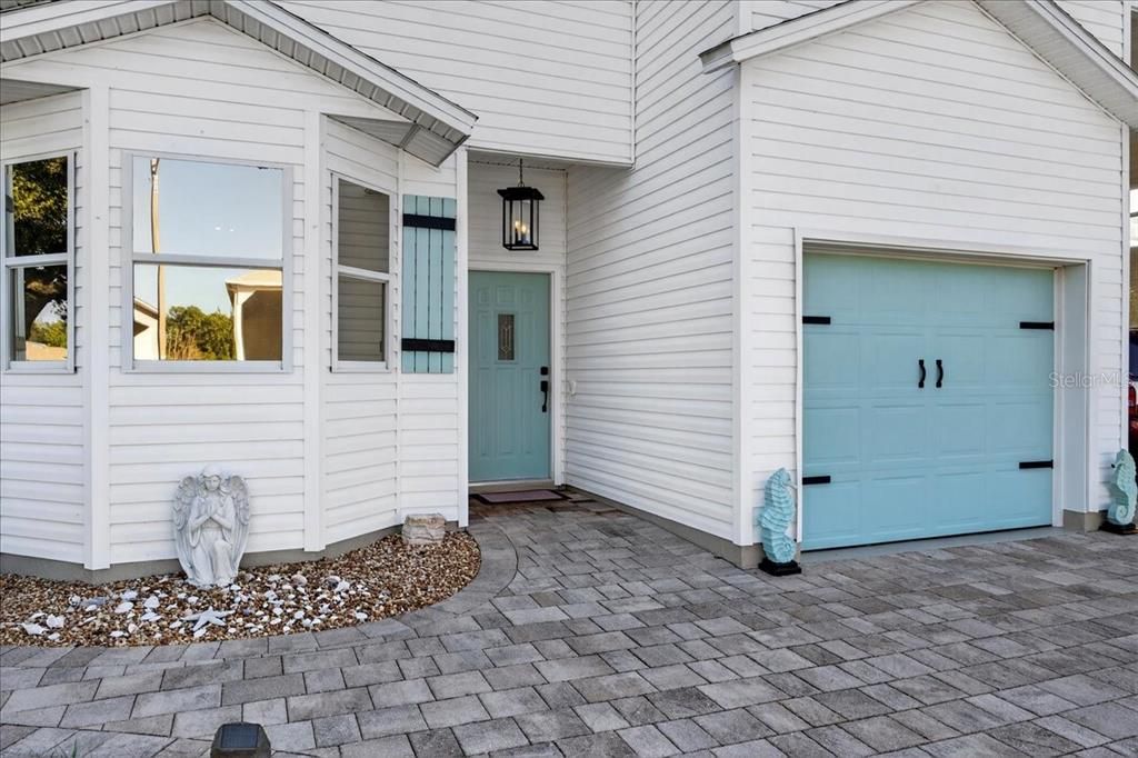 For Sale: $420,000 (2 beds, 2 baths, 1383 Square Feet)