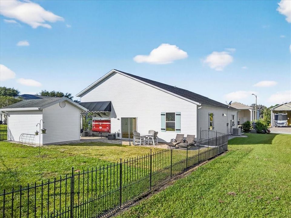 For Sale: $420,000 (2 beds, 2 baths, 1383 Square Feet)