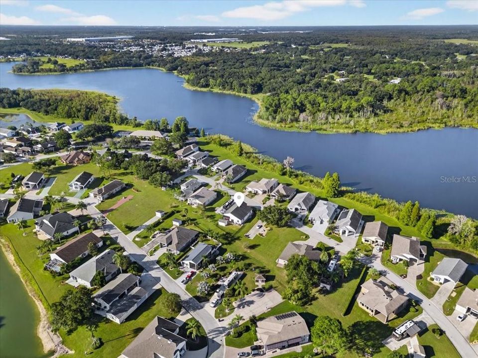 For Sale: $420,000 (2 beds, 2 baths, 1383 Square Feet)