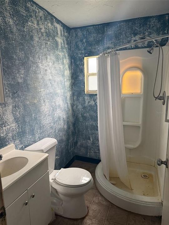 待售: $90,000 (2 贝兹, 1 浴室, 744 平方英尺)