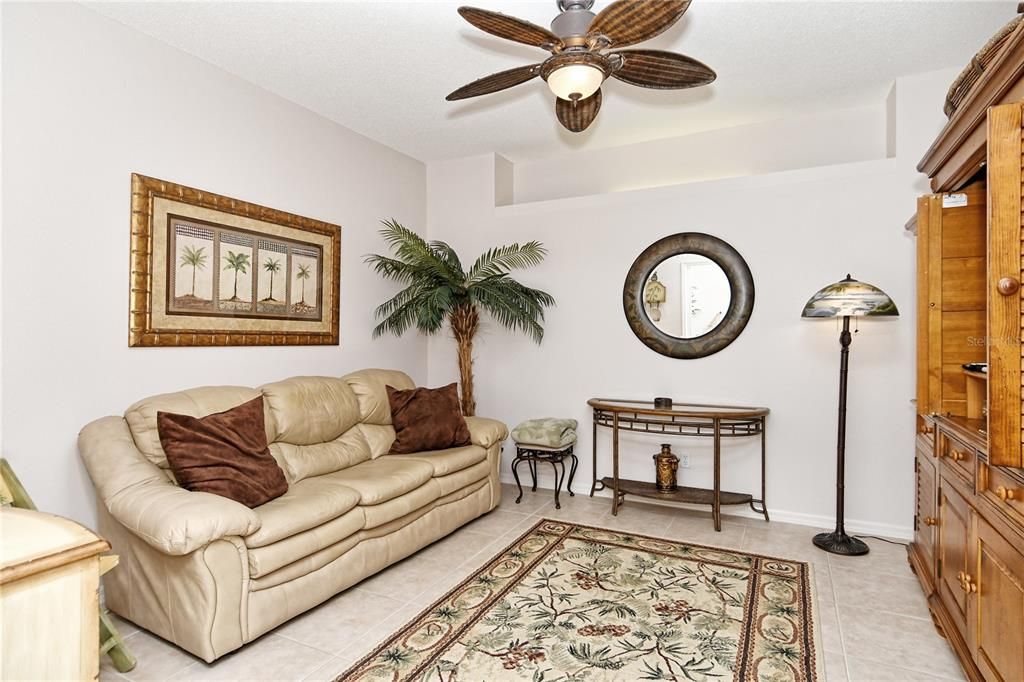For Sale: $380,000 (2 beds, 2 baths, 1572 Square Feet)