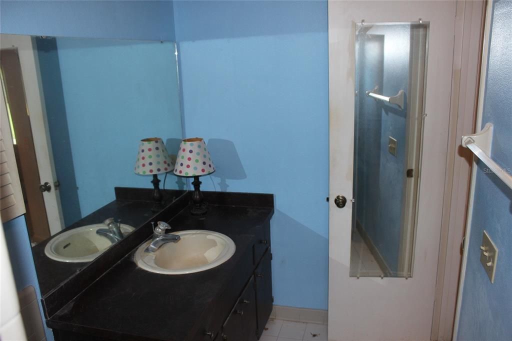 待售: $152,500 (2 贝兹, 2 浴室, 1278 平方英尺)