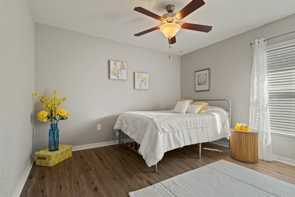 For Sale: $329,499 (3 beds, 2 baths, 1676 Square Feet)