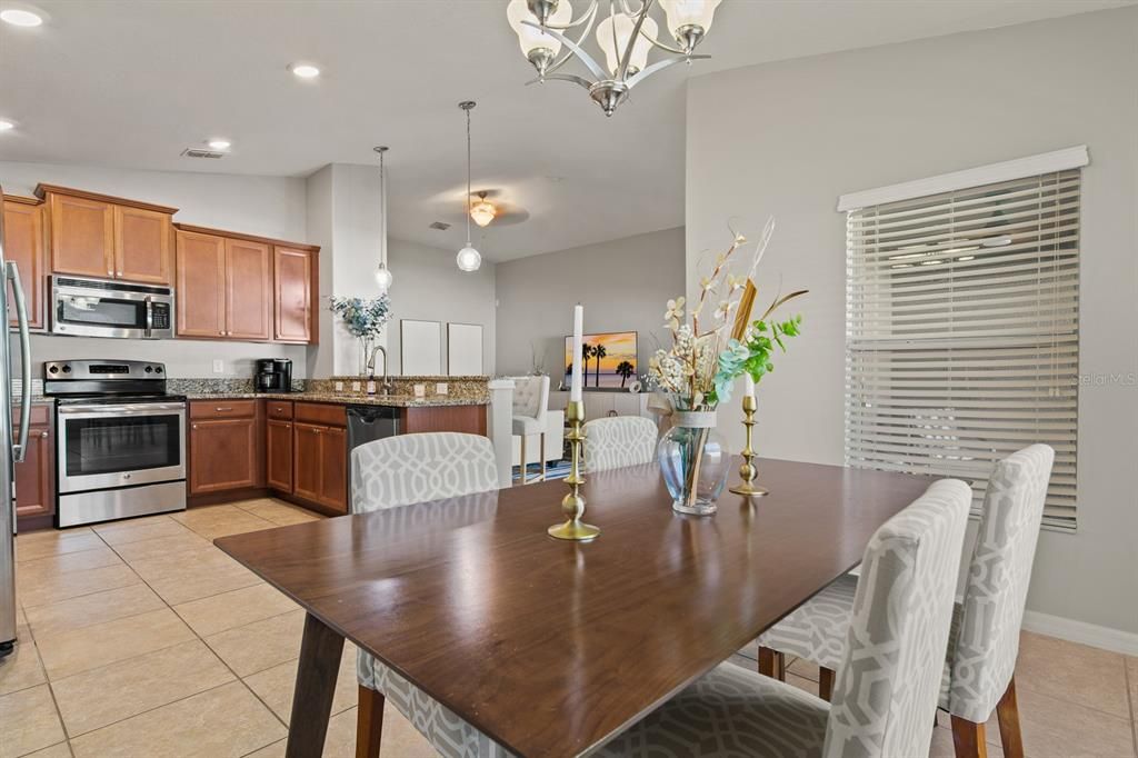 For Sale: $329,499 (3 beds, 2 baths, 1676 Square Feet)