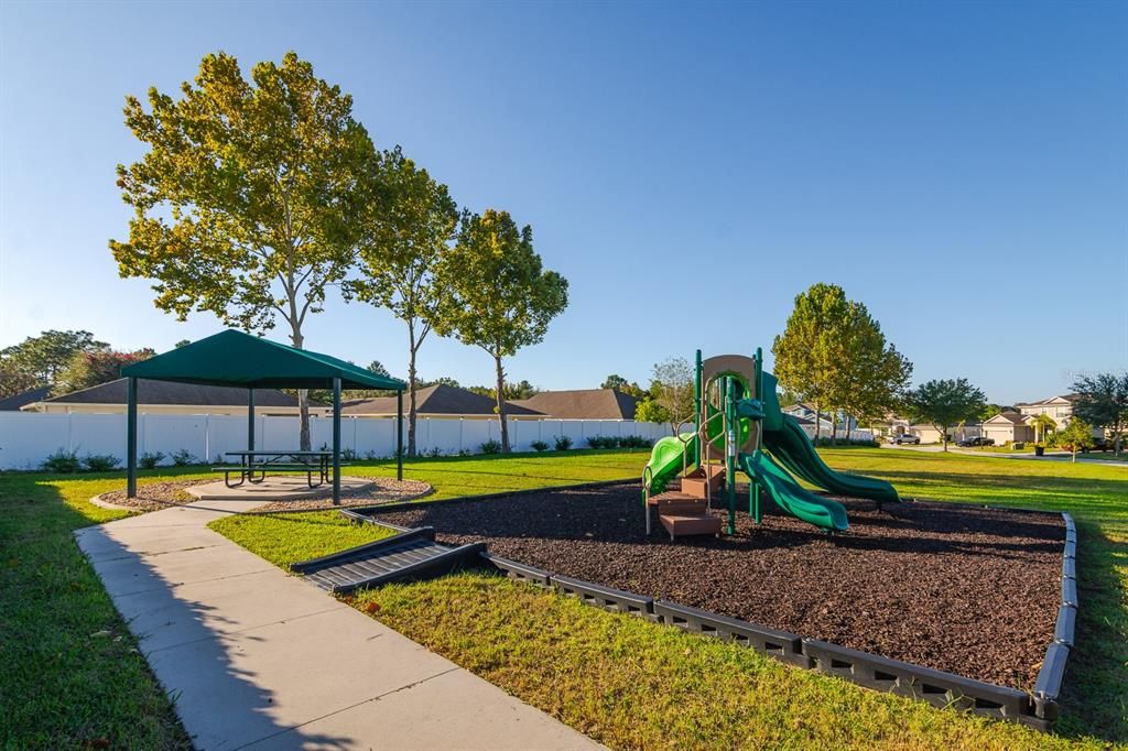 For Sale: $329,499 (3 beds, 2 baths, 1676 Square Feet)