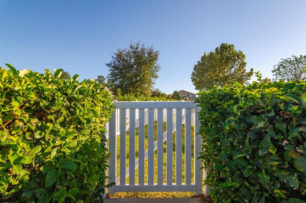 For Sale: $329,499 (3 beds, 2 baths, 1676 Square Feet)