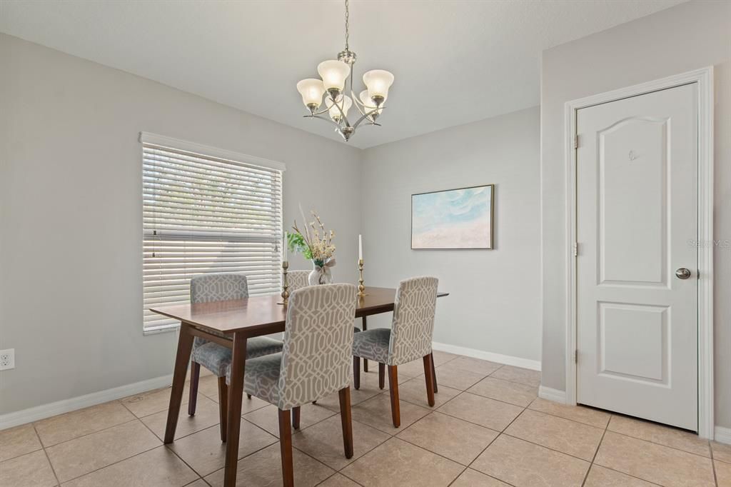 For Sale: $329,499 (3 beds, 2 baths, 1676 Square Feet)