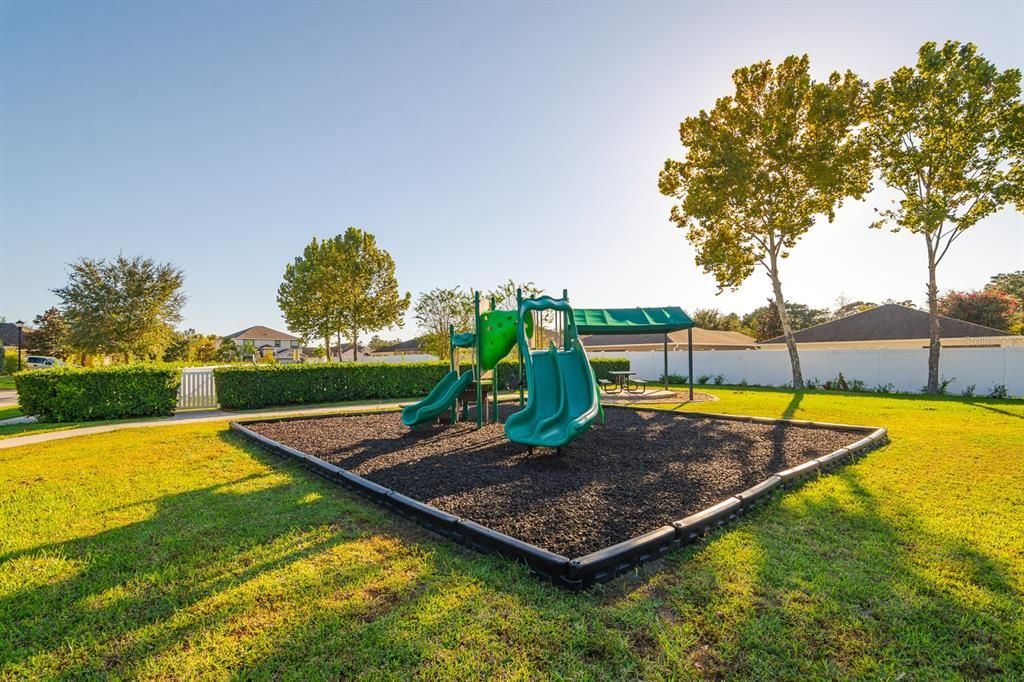 For Sale: $329,499 (3 beds, 2 baths, 1676 Square Feet)