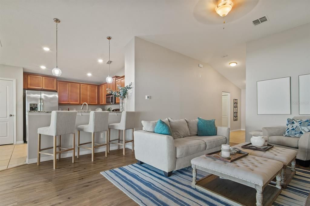 For Sale: $329,499 (3 beds, 2 baths, 1676 Square Feet)