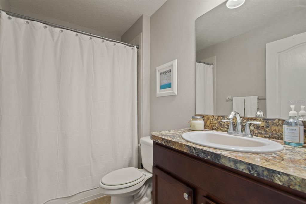 For Sale: $329,499 (3 beds, 2 baths, 1676 Square Feet)