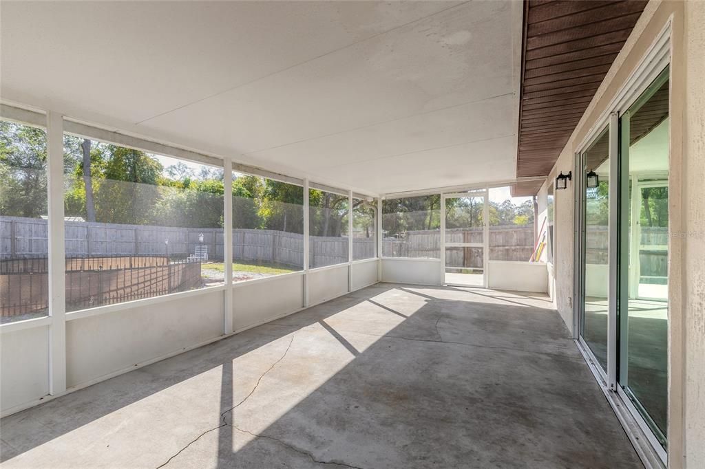 For Sale: $299,000 (3 beds, 2 baths, 1320 Square Feet)