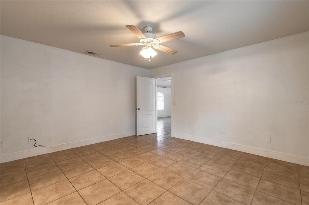 For Sale: $299,000 (3 beds, 2 baths, 1320 Square Feet)