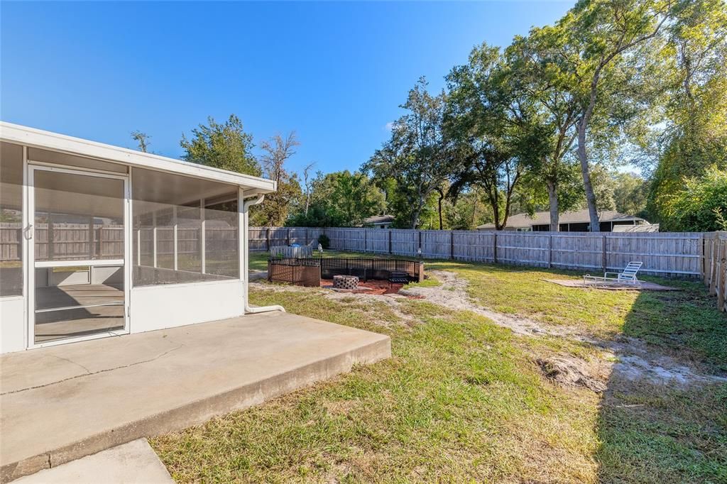 For Sale: $299,000 (3 beds, 2 baths, 1320 Square Feet)