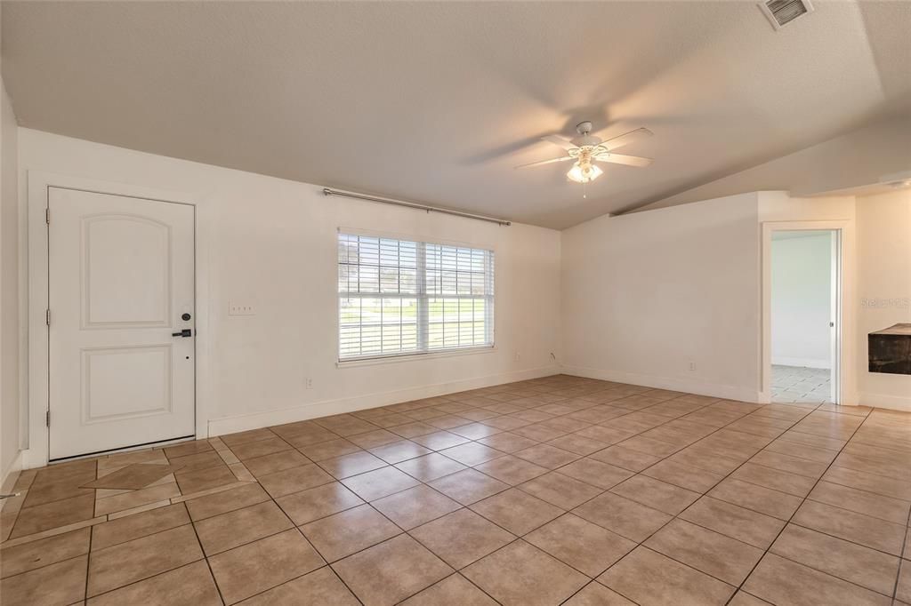 For Sale: $299,000 (3 beds, 2 baths, 1320 Square Feet)