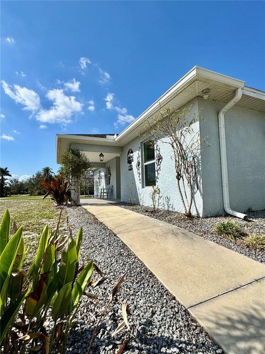 待售: $323,750 (2 贝兹, 2 浴室, 1400 平方英尺)