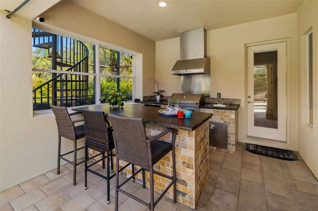 На продажу: $1,385,000 (5 спален, 4 ванн, 4127 Квадратных фут)