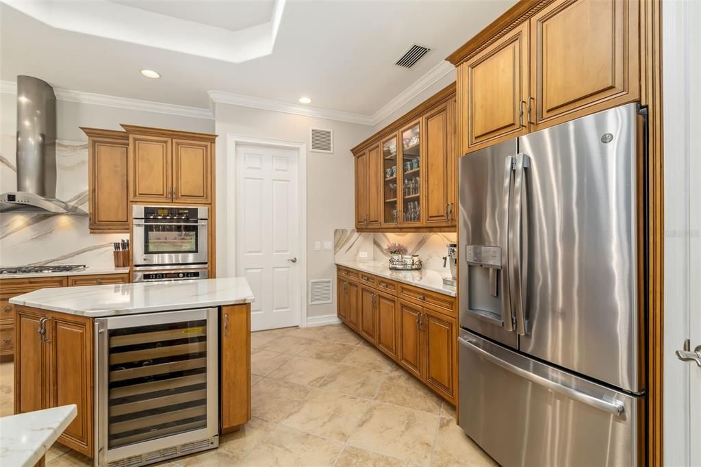 На продажу: $1,385,000 (5 спален, 4 ванн, 4127 Квадратных фут)