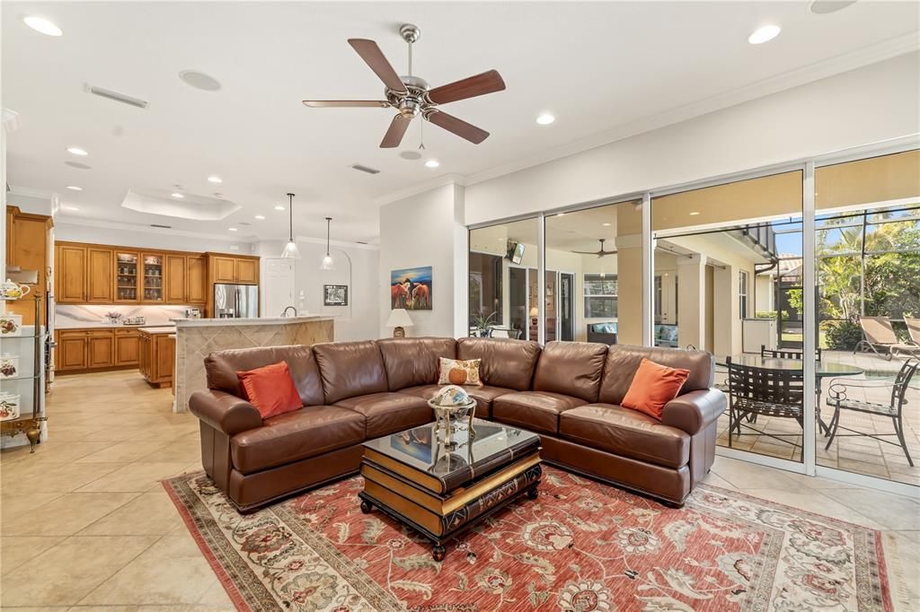 На продажу: $1,385,000 (5 спален, 4 ванн, 4127 Квадратных фут)