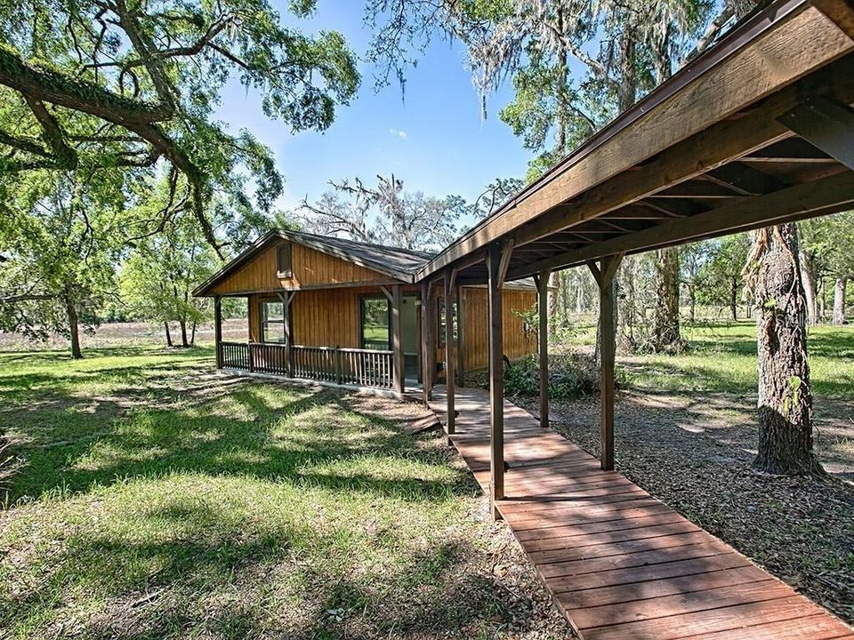 En Venta: $529,000 (4 camas, 2 baños, 2469 Pies cuadrados)