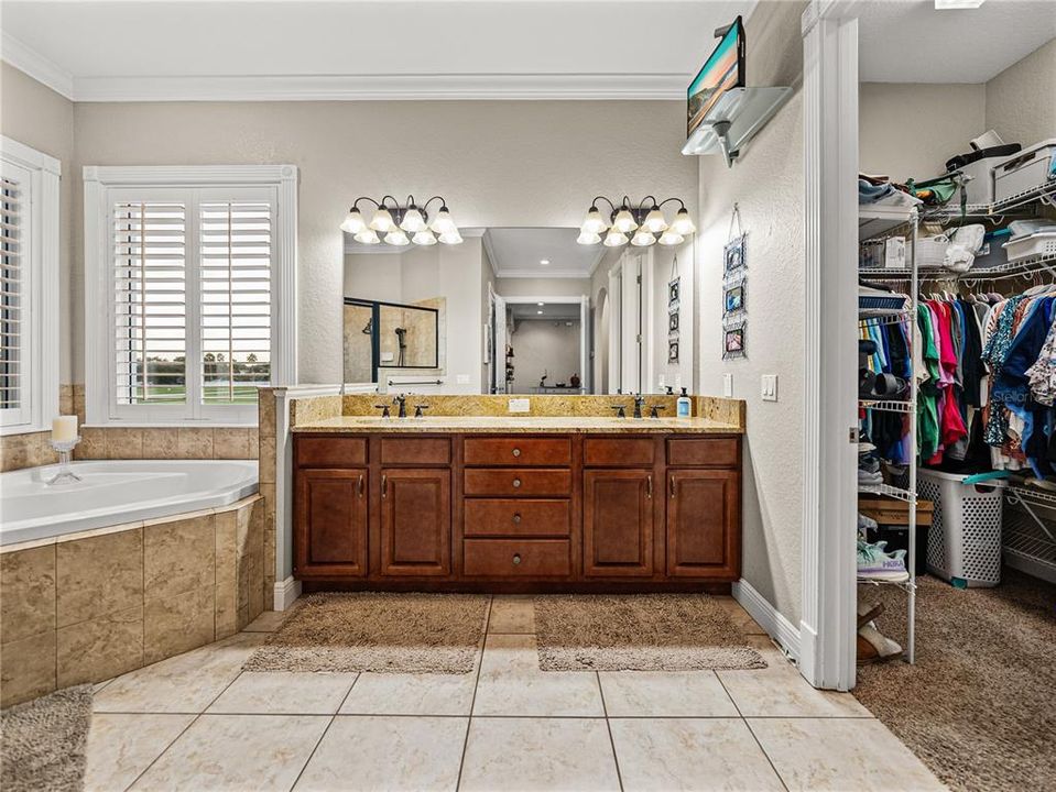 待售: $1,185,000 (4 贝兹, 3 浴室, 4162 平方英尺)