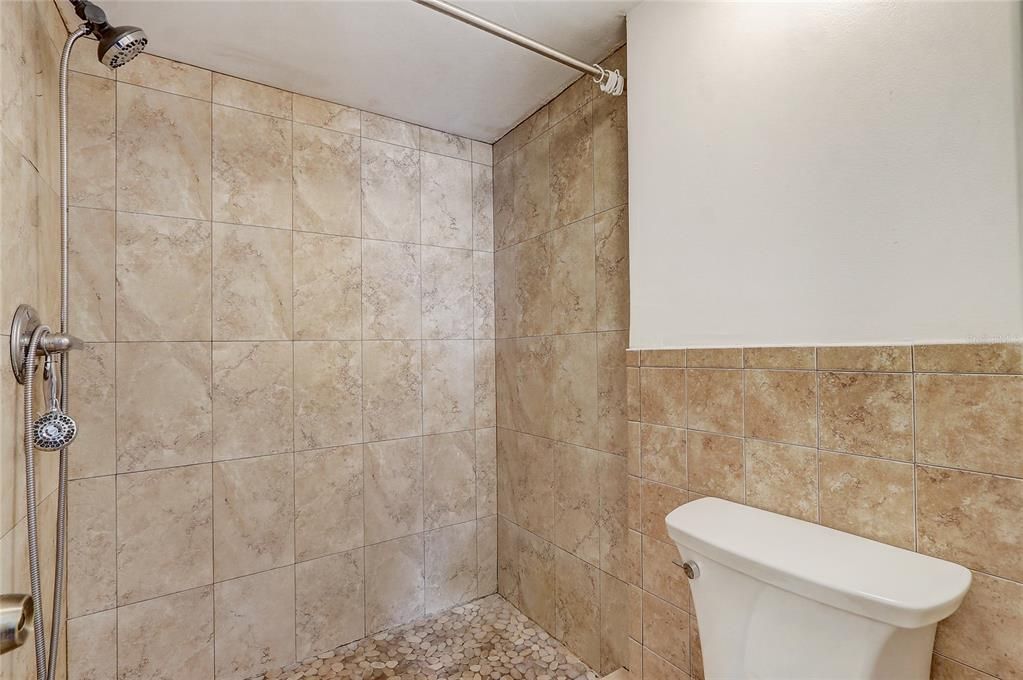 待售: $299,900 (2 贝兹, 2 浴室, 1440 平方英尺)