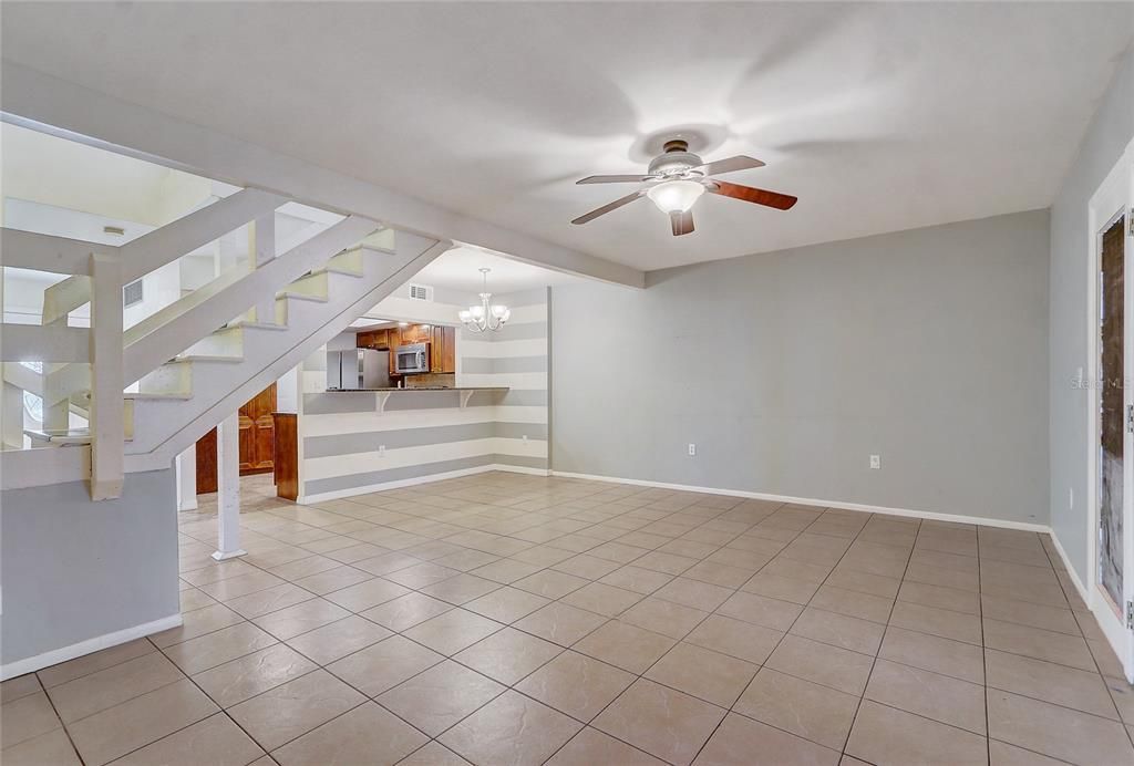 待售: $299,900 (2 贝兹, 2 浴室, 1440 平方英尺)