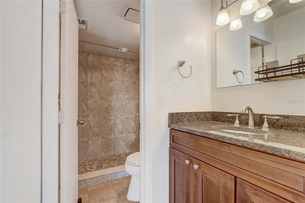 待售: $299,900 (2 贝兹, 2 浴室, 1440 平方英尺)