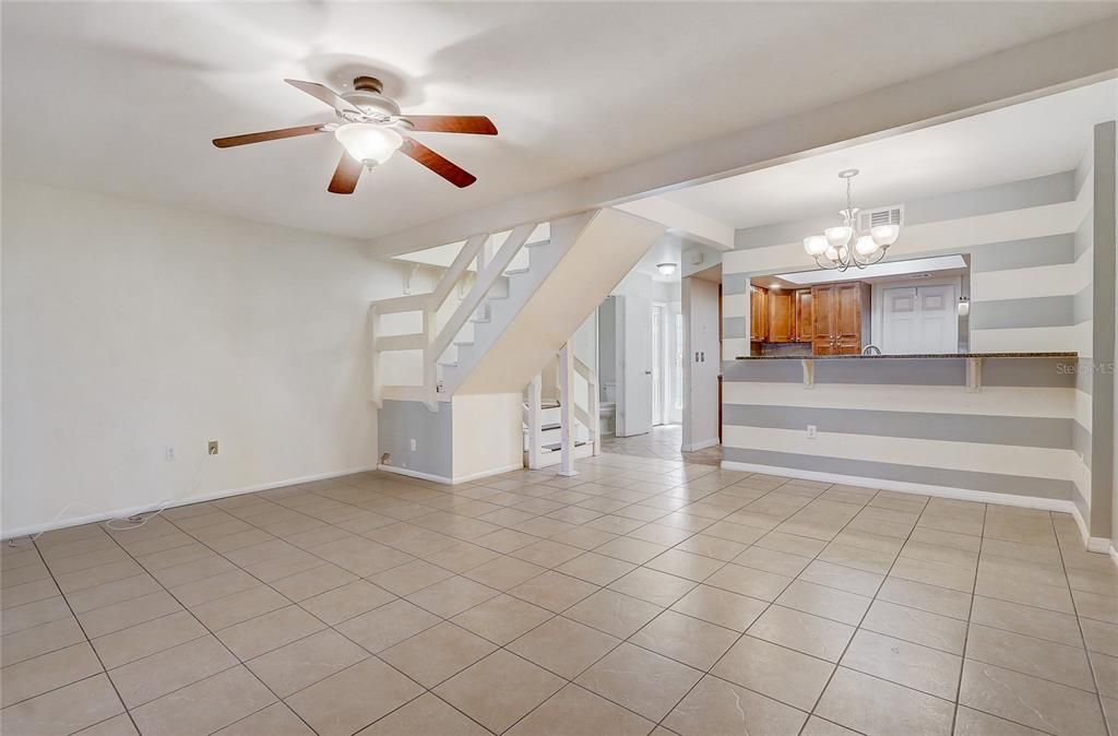 待售: $299,900 (2 贝兹, 2 浴室, 1440 平方英尺)