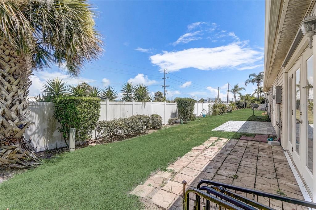 待售: $299,900 (2 贝兹, 2 浴室, 1440 平方英尺)