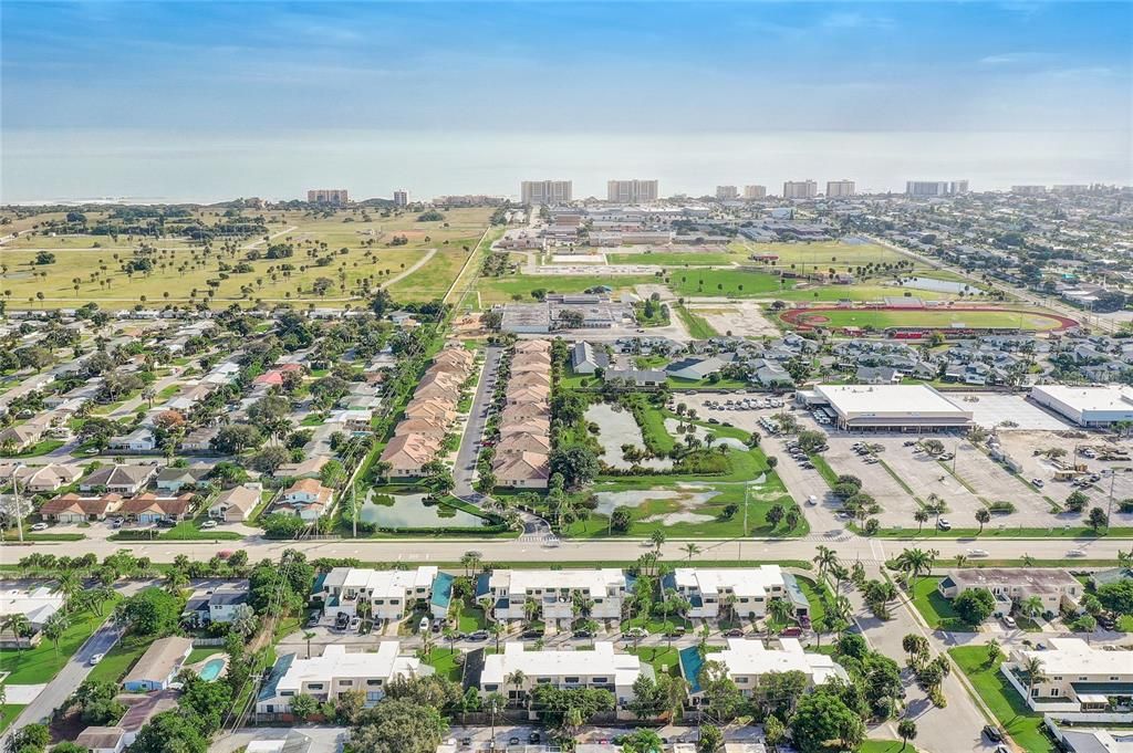 待售: $299,900 (2 贝兹, 2 浴室, 1440 平方英尺)