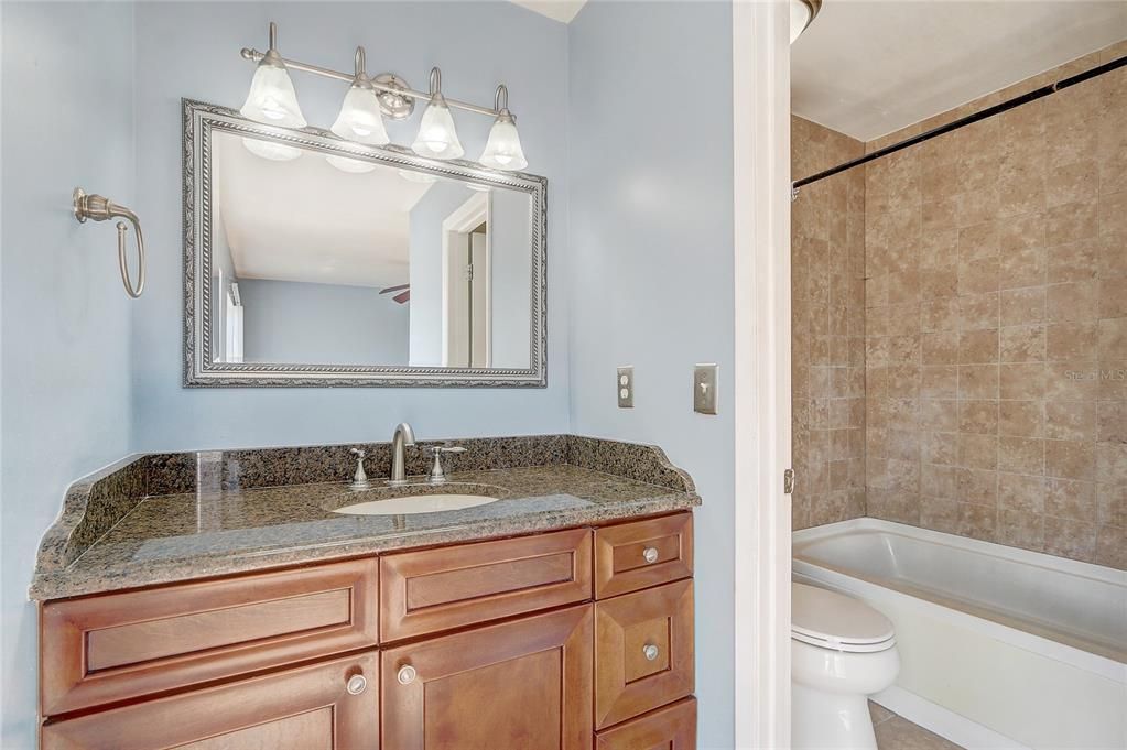 待售: $299,900 (2 贝兹, 2 浴室, 1440 平方英尺)