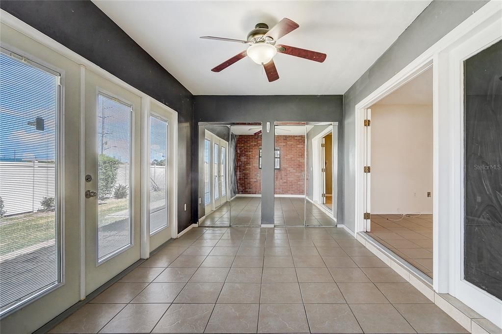 待售: $299,900 (2 贝兹, 2 浴室, 1440 平方英尺)