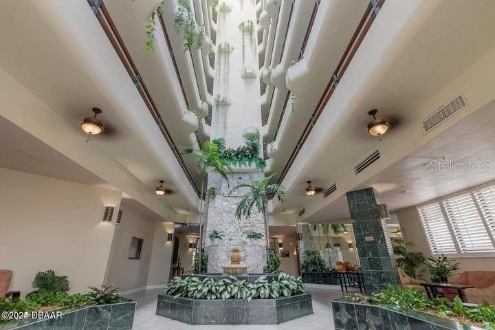 For Rent: $2,500 (2 beds, 2 baths, 1189 Square Feet)