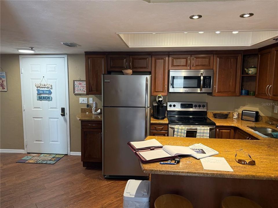 For Rent: $2,500 (2 beds, 2 baths, 1189 Square Feet)