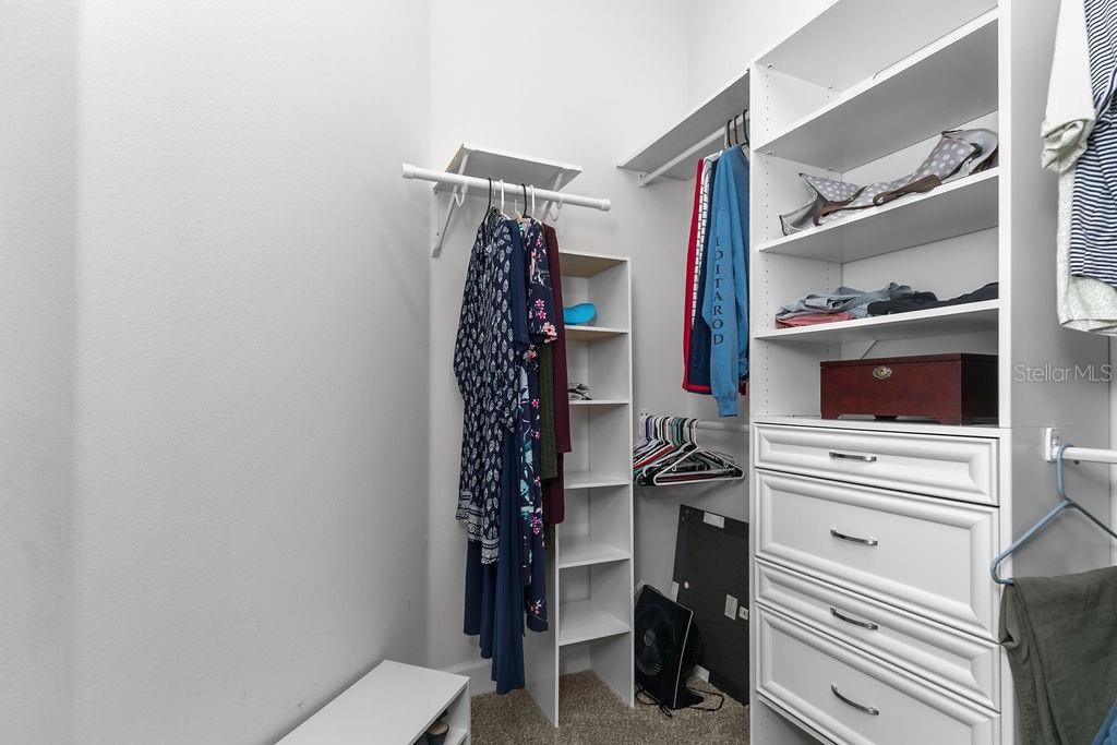 For Sale: $379,900 (4 beds, 2 baths, 1828 Square Feet)