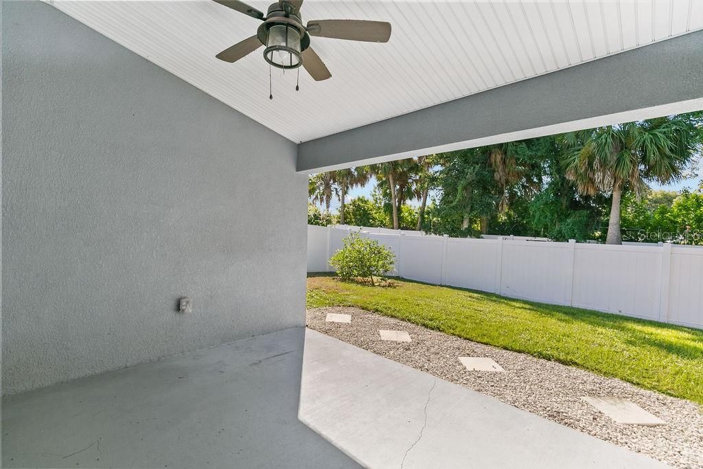 For Sale: $379,900 (4 beds, 2 baths, 1828 Square Feet)