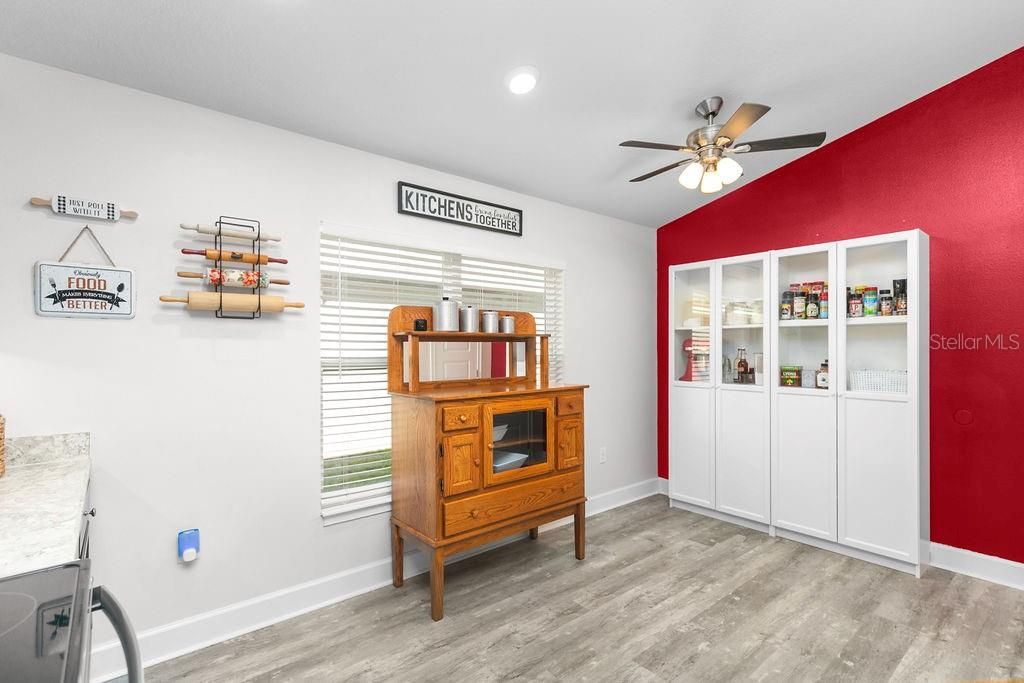 For Sale: $379,900 (4 beds, 2 baths, 1828 Square Feet)