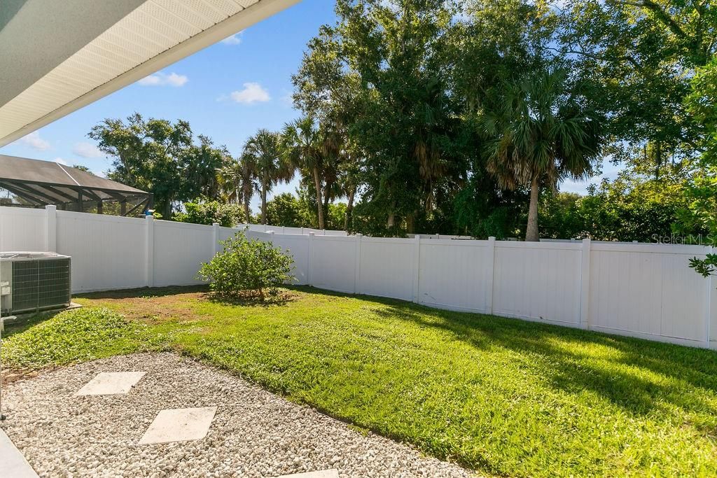 For Sale: $379,900 (4 beds, 2 baths, 1828 Square Feet)