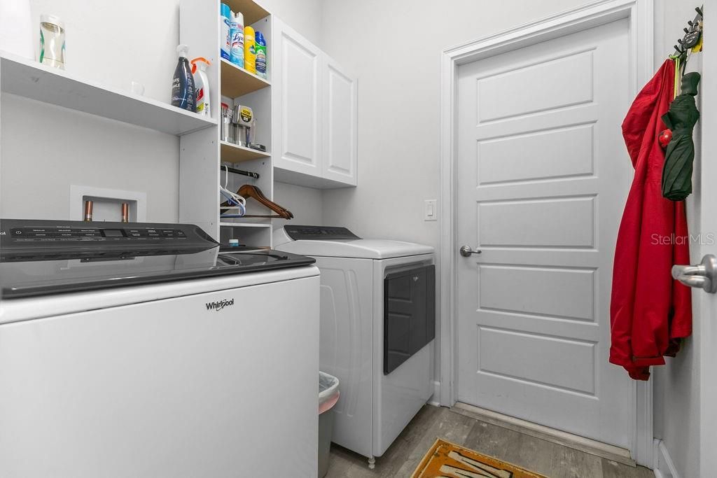 For Sale: $379,900 (4 beds, 2 baths, 1828 Square Feet)